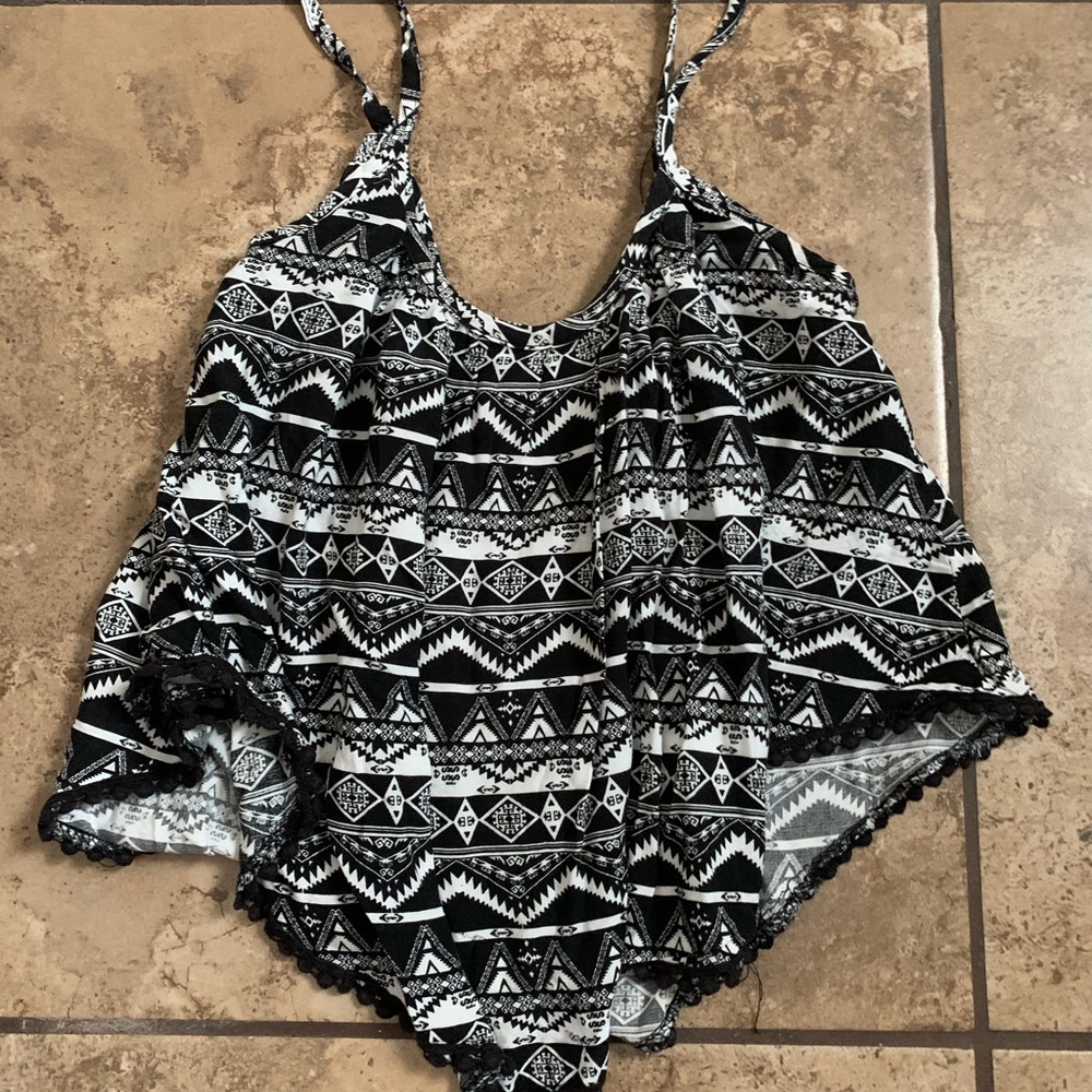 rue 21 blue and white top